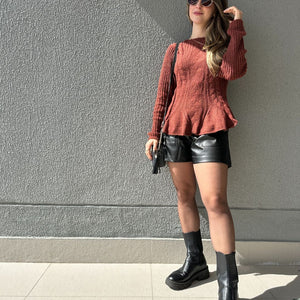 Blusa Tricô Peplum Amêndoa