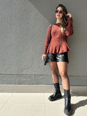 Blusa Tricô Peplum Amêndoa
