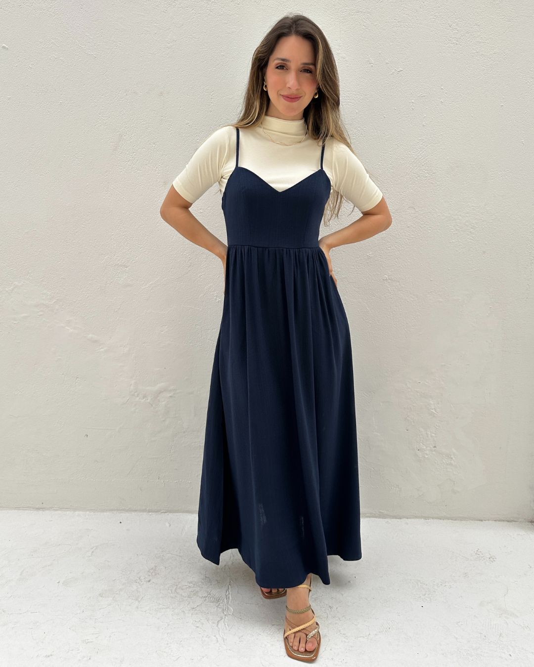 Vestido Evasê Com Alças e Decote em Coração Azul Manga