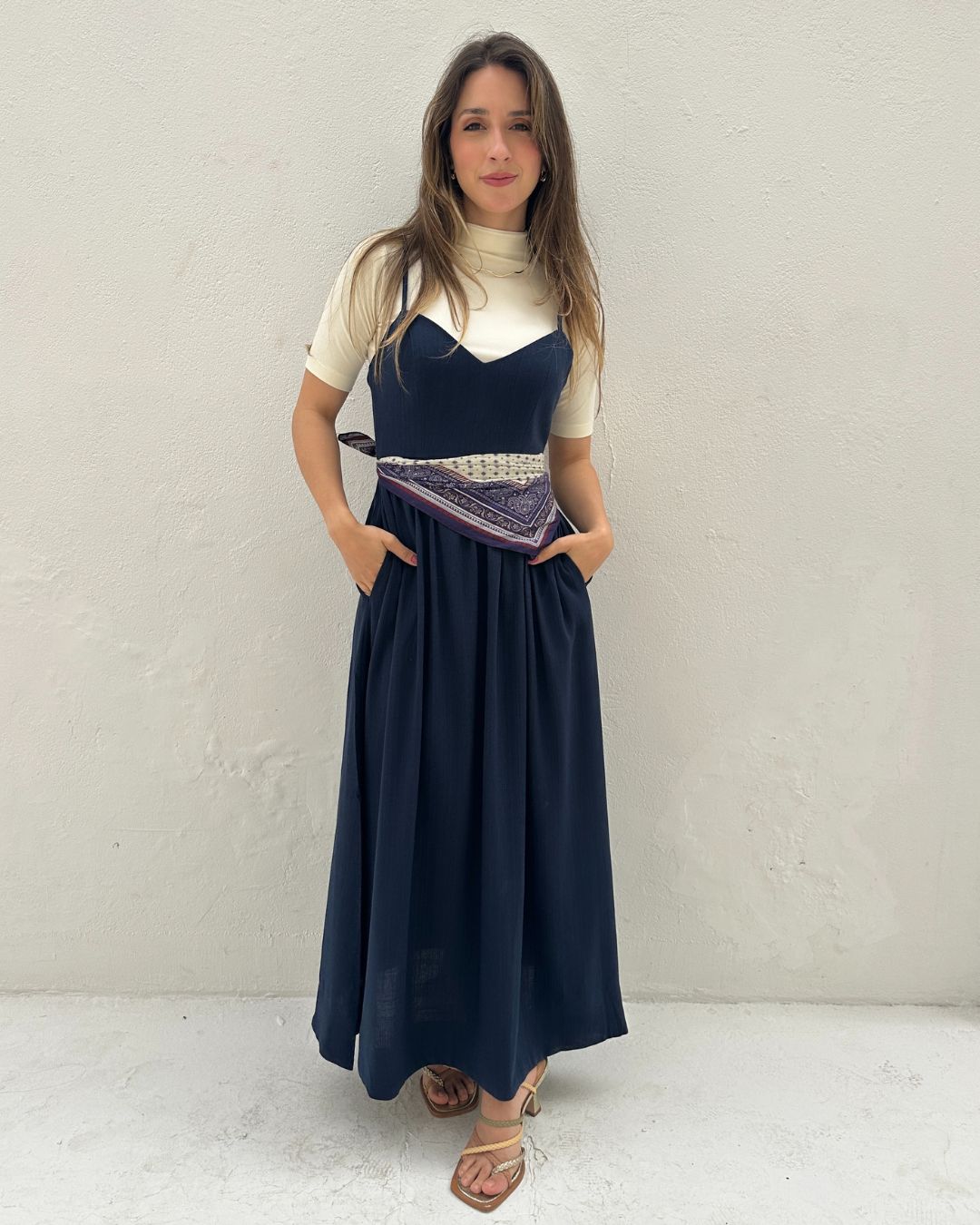 Vestido Evasê Com Alças e Decote em Coração Azul Manga