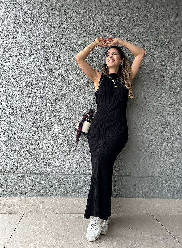 Vestido de tricot canelado com fenda preto Mangostim