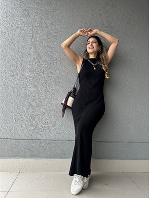 Vestido de tricot canelado com fenda preto Mangostim