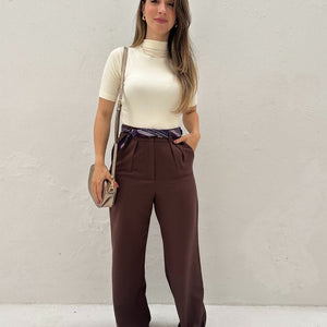 Body de Malha com Gola Fechada e Manga Curta Amarela Amarílis