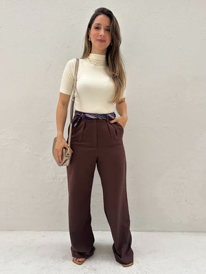 Body de Malha com Gola Fechada e Manga Curta Amarela Amarílis