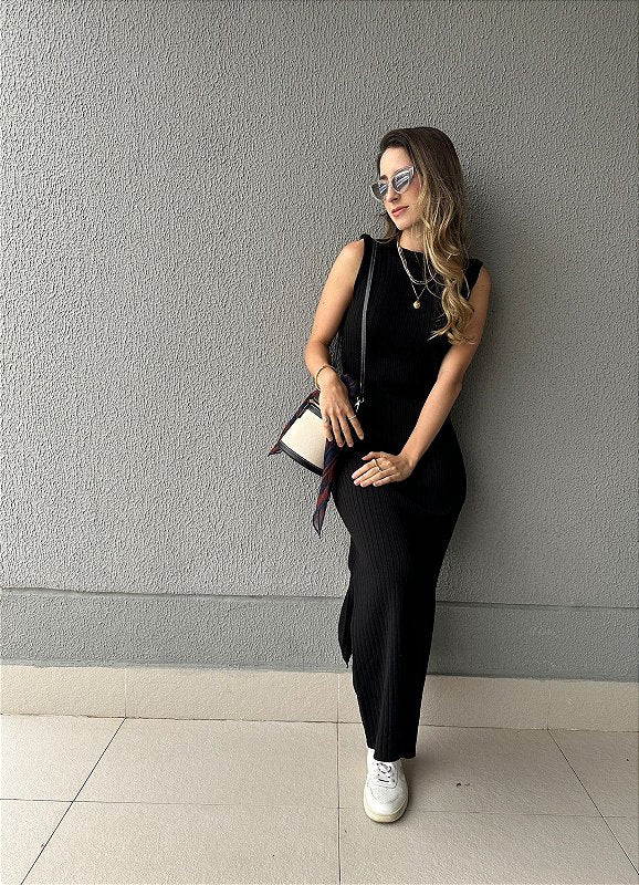 Vestido de tricot canelado com fenda preto Mangostim