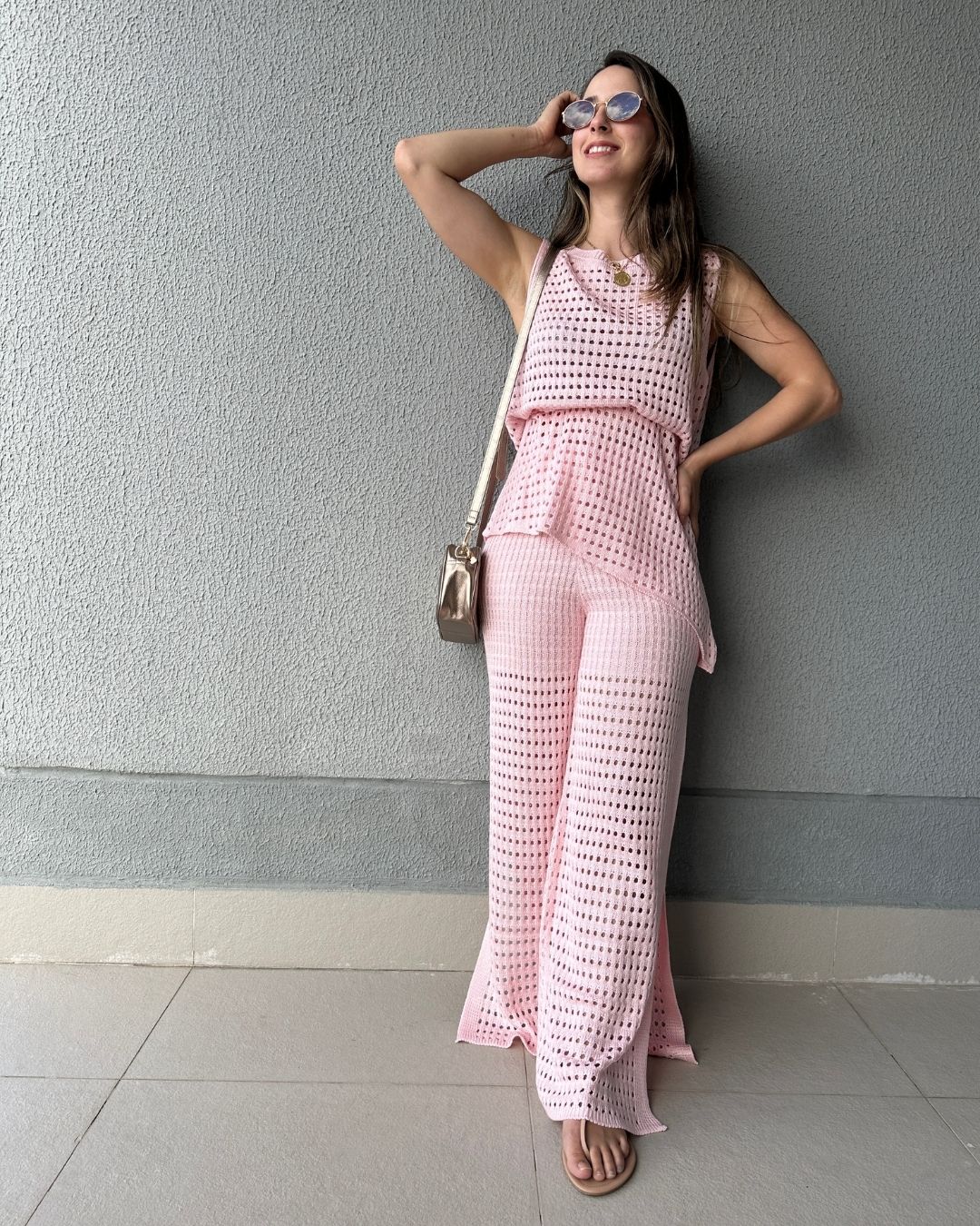 Conjunto Tricô de Calça Ampla e Blusa Assimétrica Rosa