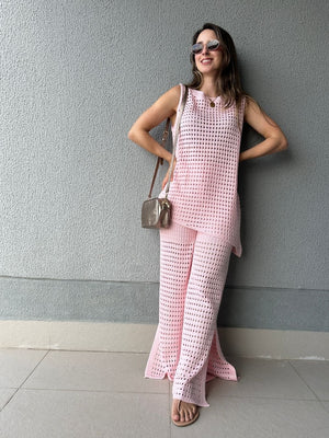 Conjunto Tricô de Calça Ampla e Blusa Assimétrica Rosa
