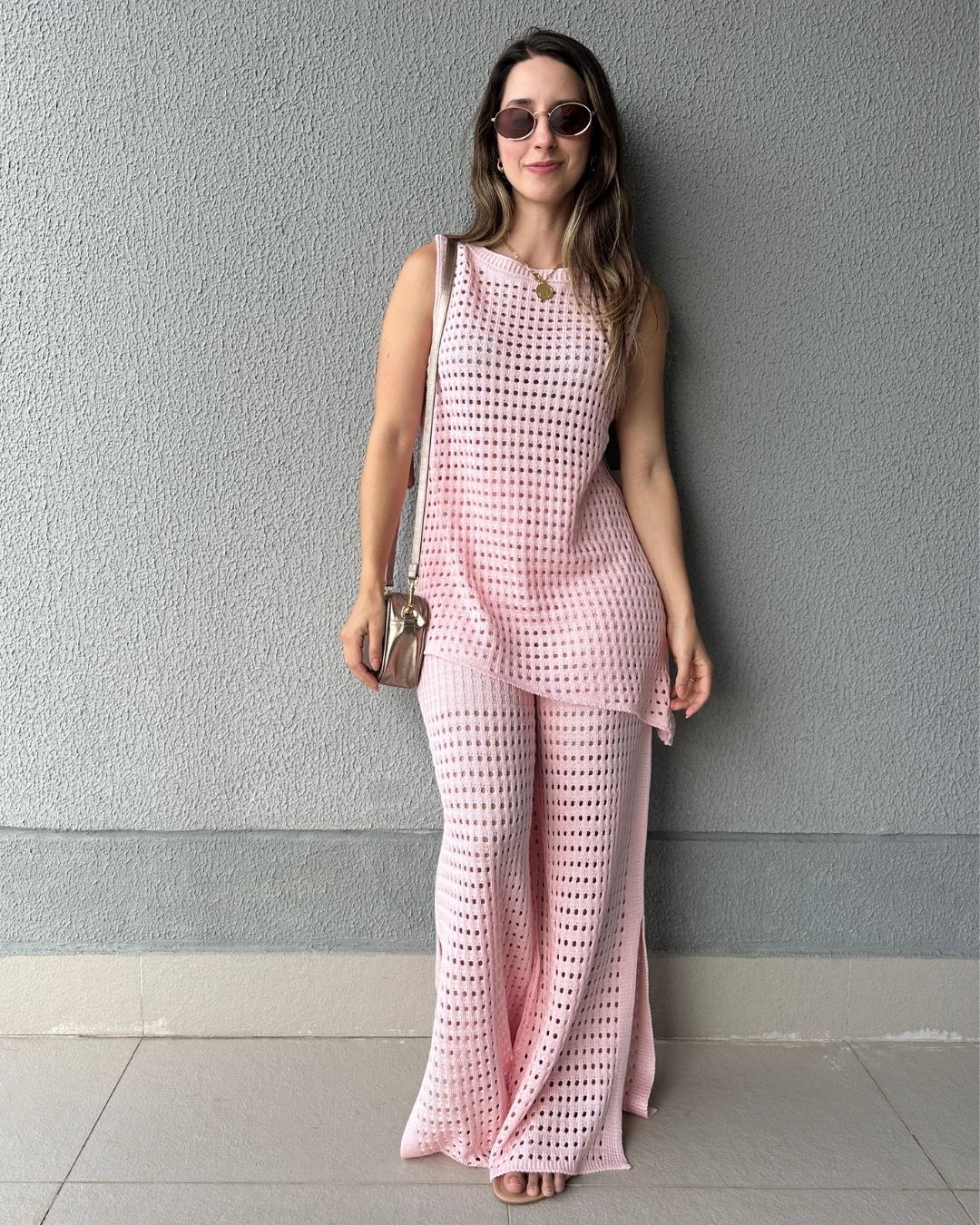 Conjunto Tricô de Calça Ampla e Blusa Assimétrica Rosa