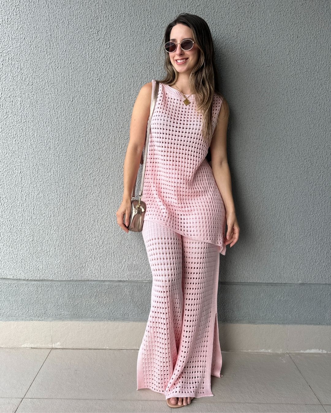 Conjunto Tricô de Calça Ampla e Blusa Assimétrica Rosa