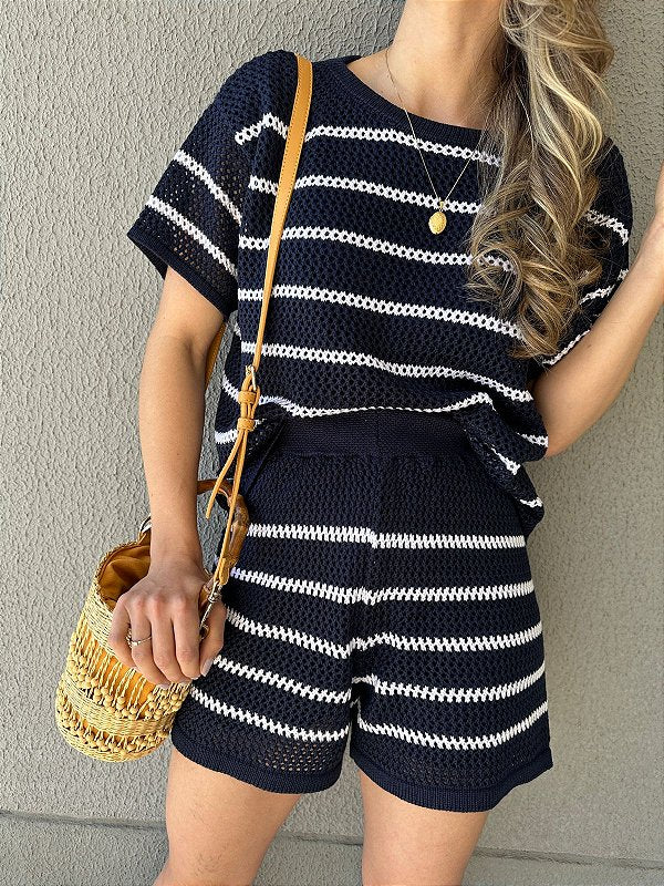 Conjunto tricot short e blusa listrado azul marinho e branco Caju