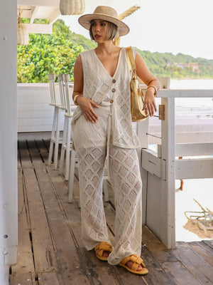 Conjunto de tricot com calça e colete com botoes cru Coqueiro