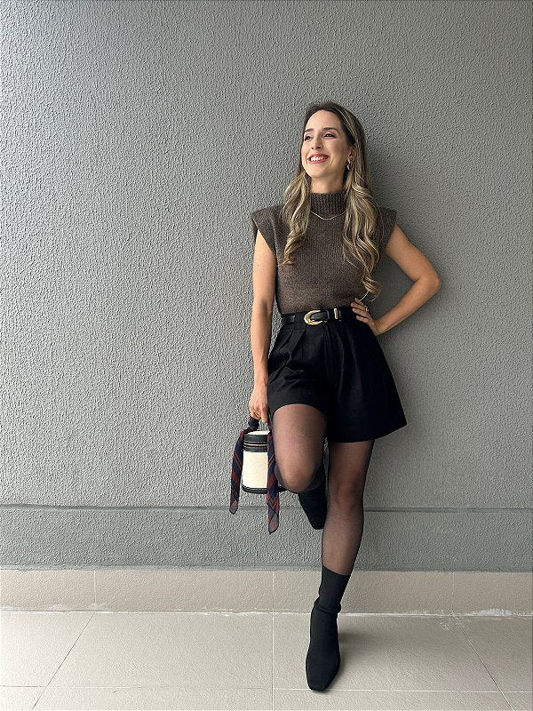 Short alfaiataria com bolso preto Alecrim