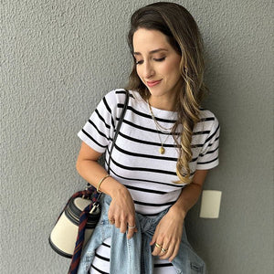 Vestido de tricot midi branco com listras pretas Dália