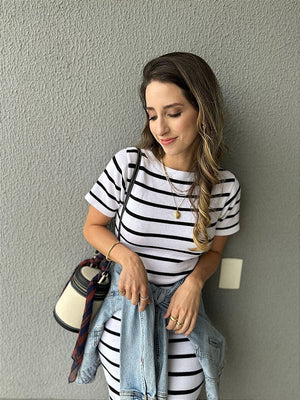 Vestido de tricot midi branco com listras pretas Dália