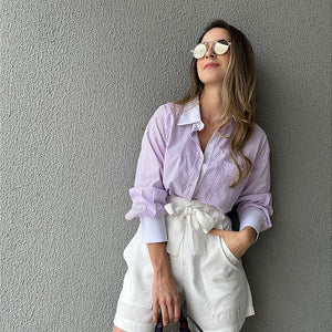 Camisa oversized listrada branco lilás Alamanda