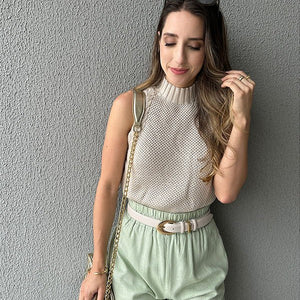 Regata tricot gola com tranças cru Petúnia