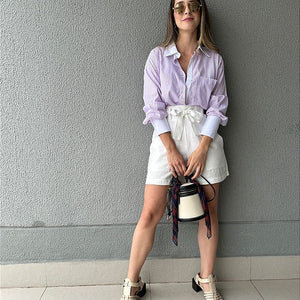 Camisa oversized listrada branco lilás Alamanda