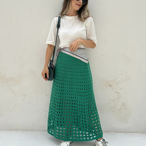 Saia tricot midi vazado evasê verde Samambaia