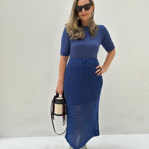 Conjunto de tricot com saia midi e regata azul Pitanga