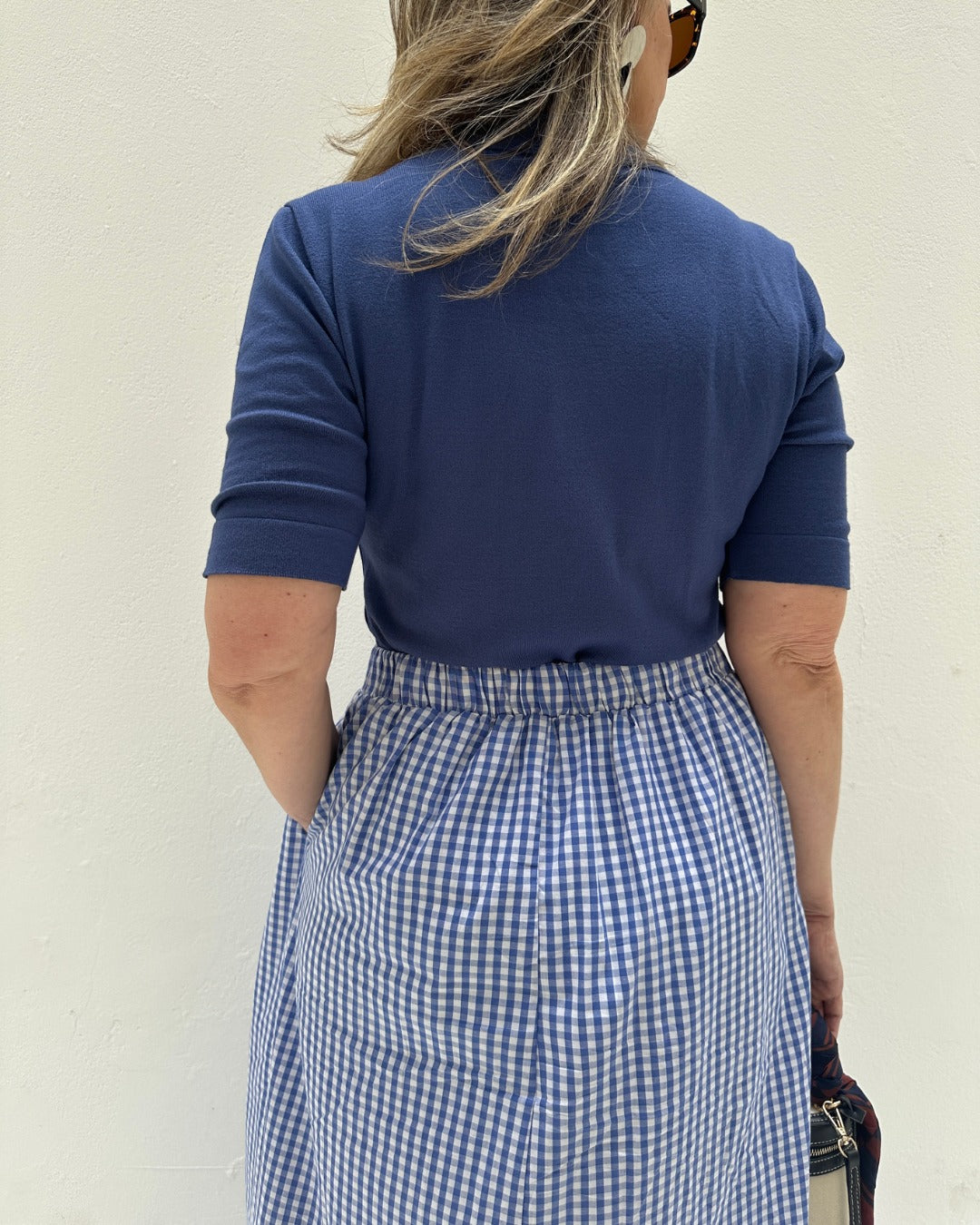 Blusa em tricot com manga curta linha basic azul marinho Maçã