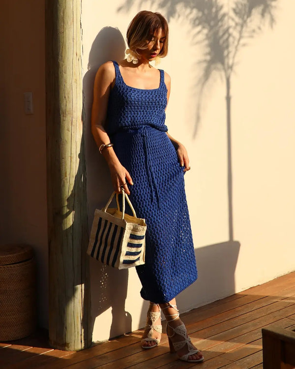 Conjunto de tricot com saia midi e regata azul Pitanga